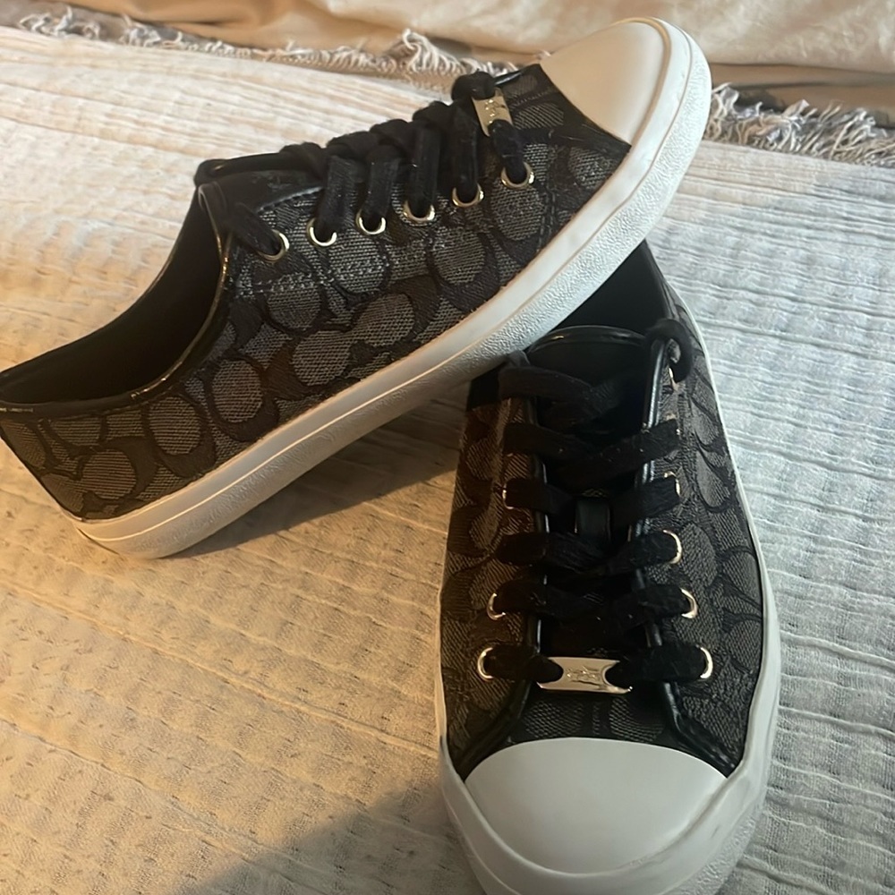 COACH WOMENS SIZE 8 EMPIRE SNEAKERS